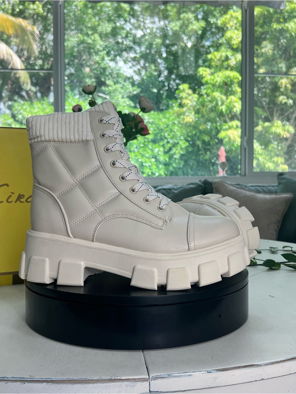 Circus by Sam Edelman White Chunky Platform Combat Boots